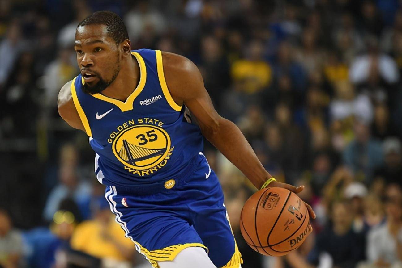 在首个赛季 在首个赛季