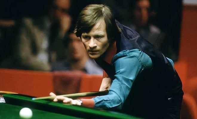 至少形成两 至少形成两